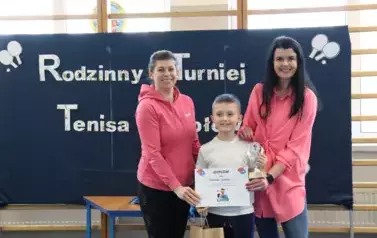 2025.03.22 rodzinny turniej tenisa stołowego (16)