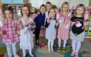 2026_03_06_Dzień Kobiet w oddziale przedszkolnym i klasie I (5)