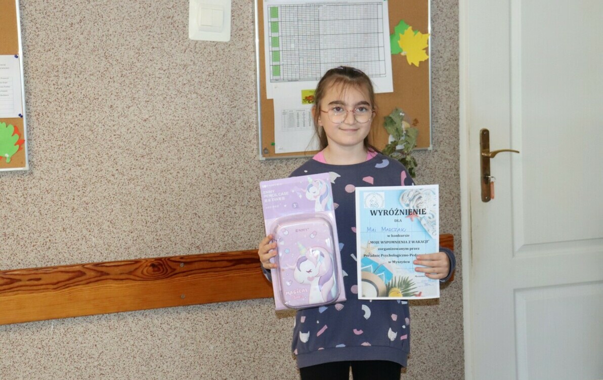 Zdjęcie do Maja wyr&oacute;żniona w konkursie powiatowym