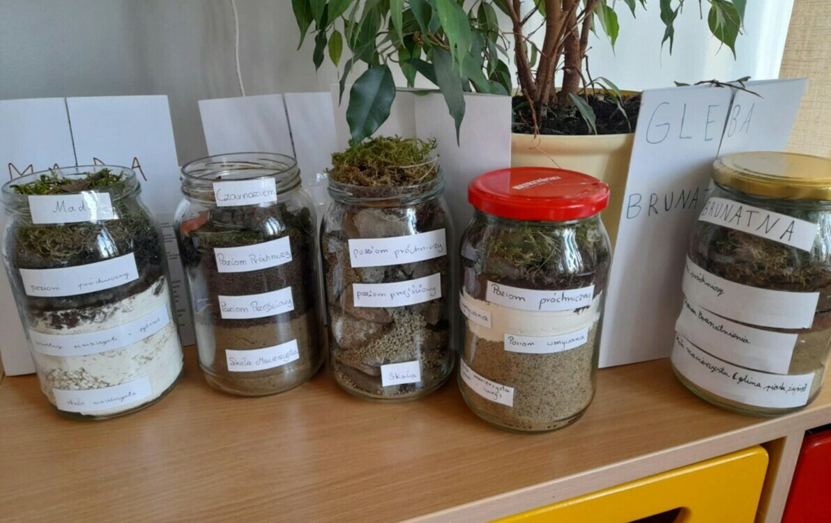 Zdjęcie do Gleba zamknięta w słoiku