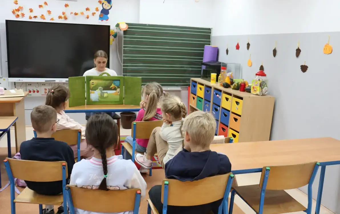 Zdjęcie do Teatrzyk Kamishibai u pierwszoklasist&oacute;w