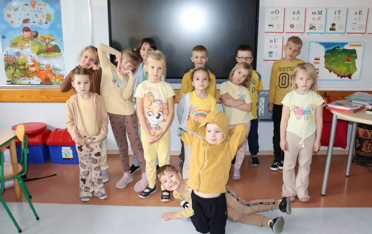 Zdjęcie do DZIEŃ ŻYCZLIWOŚCI I POZDROWIEŃ