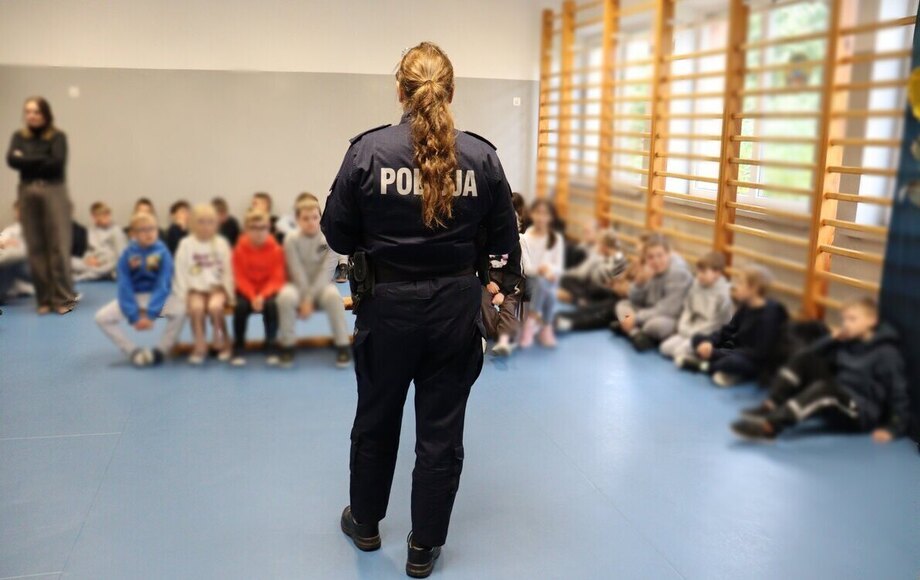 Spotkanie profilaktyczne z Policją w szkole